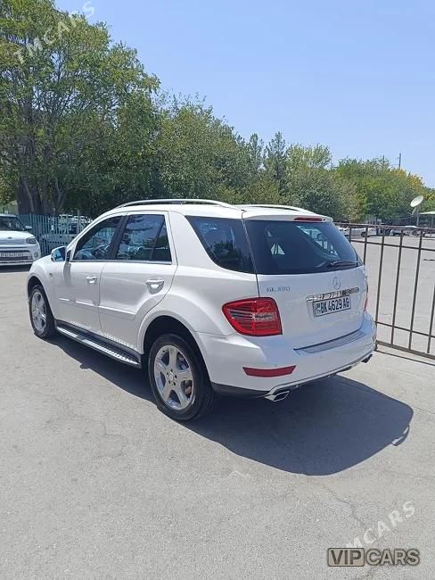 Mercedes-Benz ML350, 2011