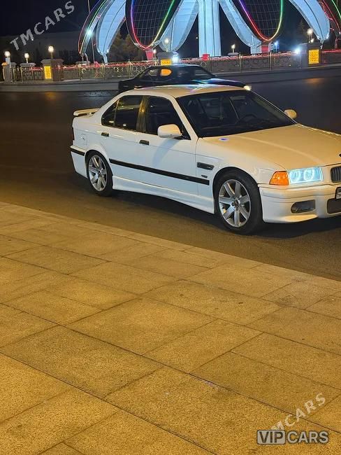 BMW 325, 1993