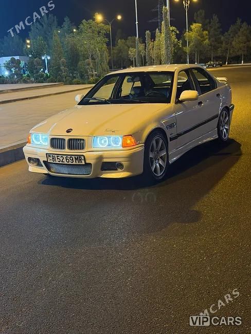 BMW 325, 1993
