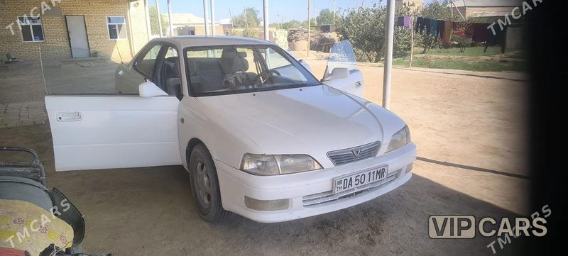 Toyota Vista, 1994