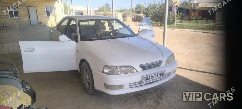 Toyota Vista, 1994 — фото 1