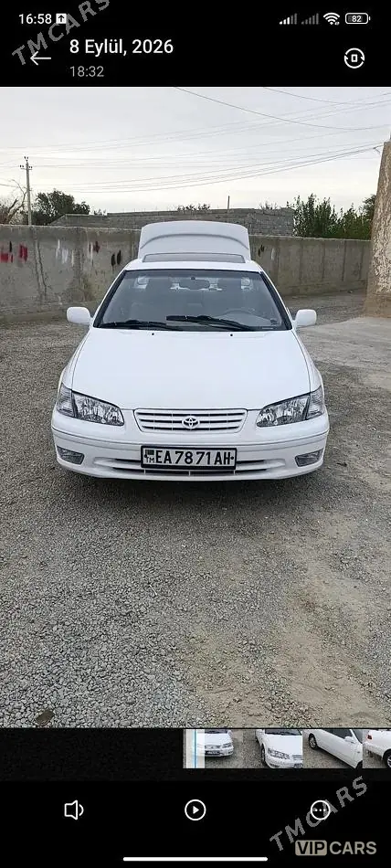 Toyota Camry, 2000 — фото 1