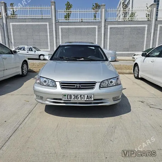 Toyota Camry, 2000 — фото 1