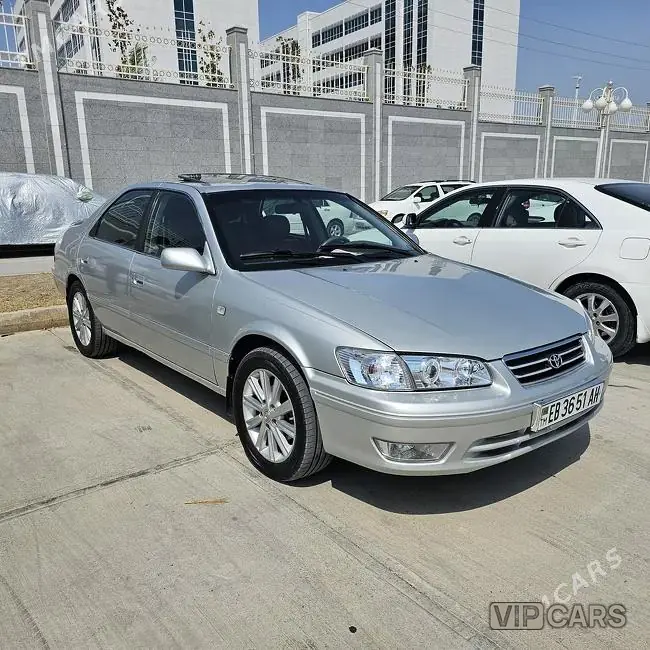 Toyota Camry, 2000 — фото 2