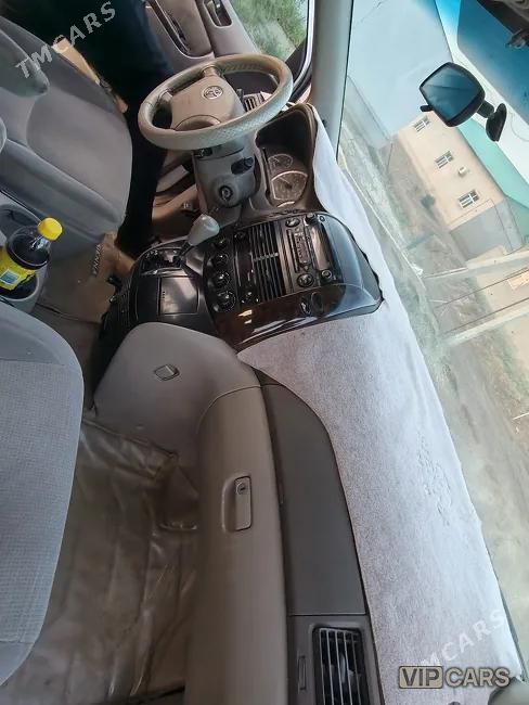 Toyota Sienna, 2005
