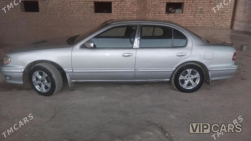 Nissan Cefiro, 1995