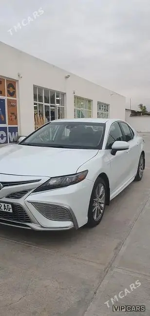 Toyota Camry, 2021 — фото 1