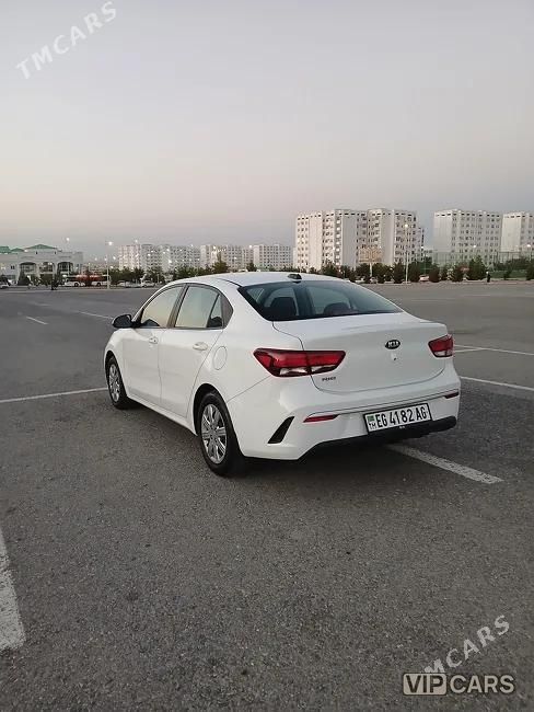 Kia Rio, 2021