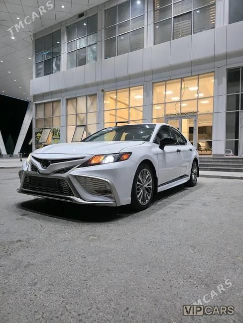 Toyota Camry, 2022
