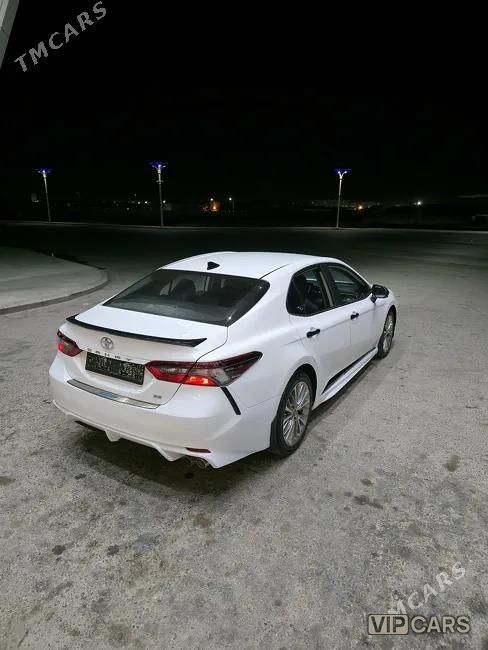 Toyota Camry, 2022