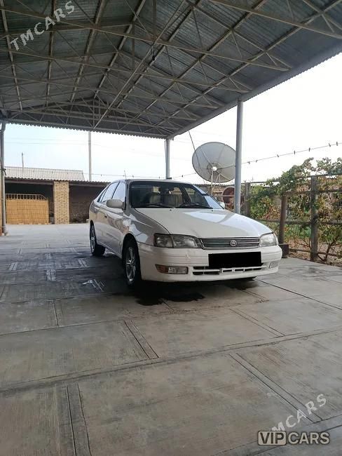 Toyota Corona, 1993