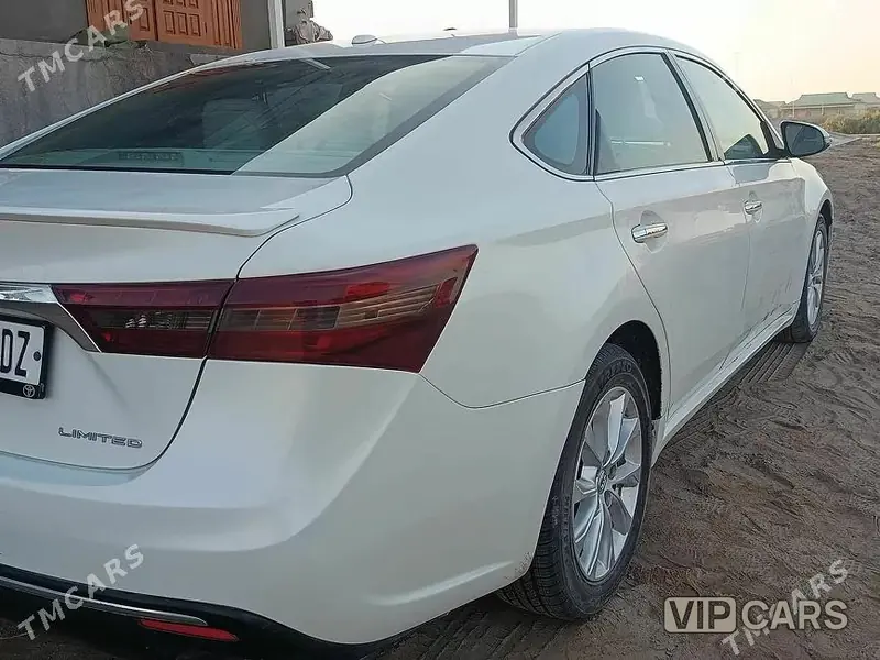Toyota Avalon, 2016 — фото 1