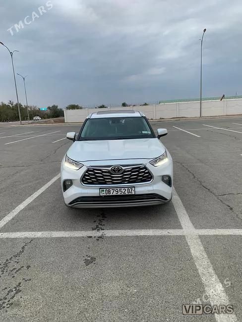 Toyota Highlander, 2022