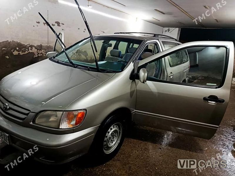 Toyota Sienna, 2002