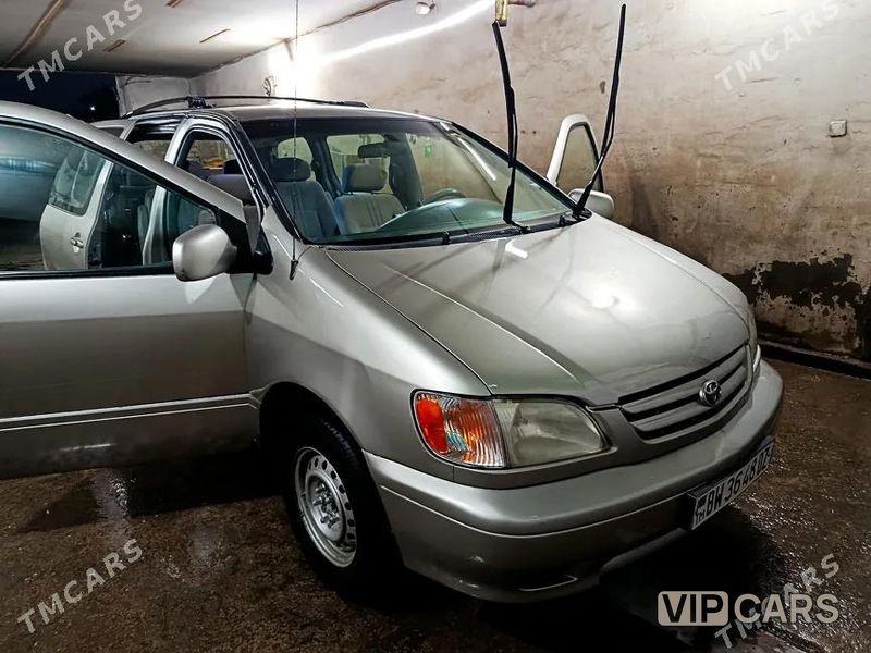 Toyota Sienna, 2002