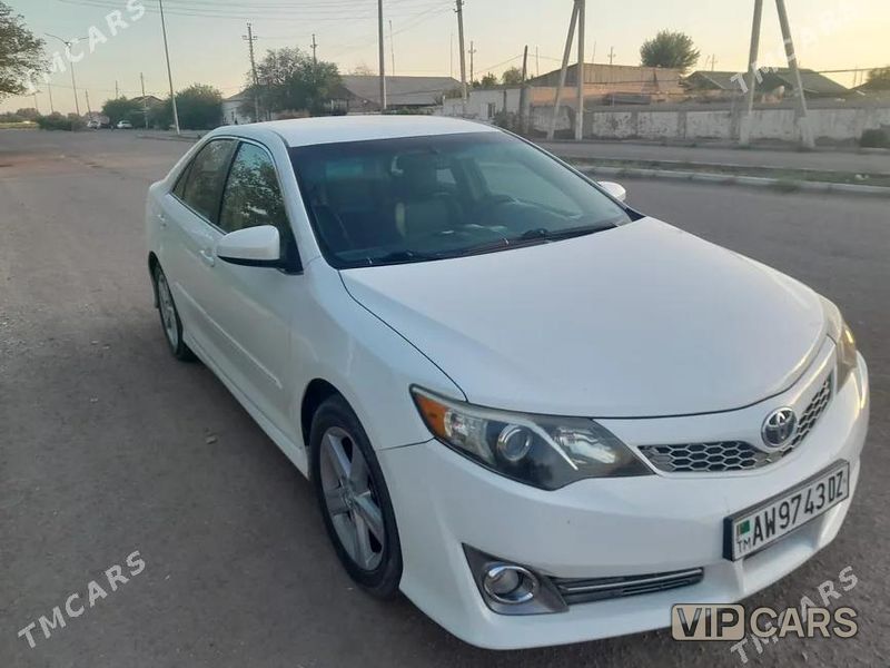 Toyota Camry, 2014