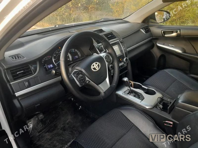 Toyota Camry, 2014