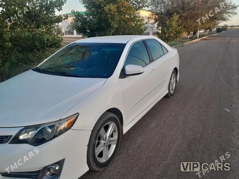 Toyota Camry, 2014