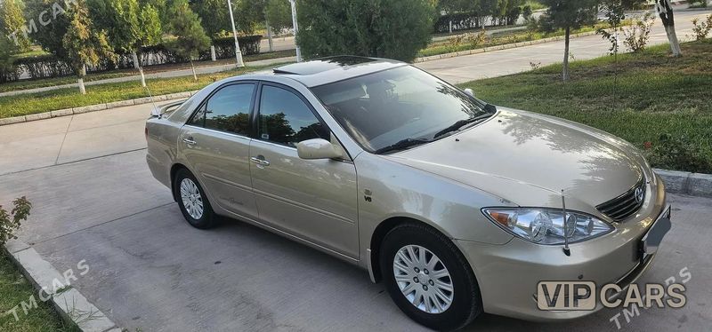 Toyota Camry, 2005