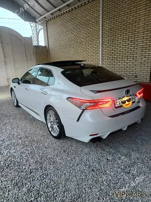 Toyota Camry, 2021 — фото 1