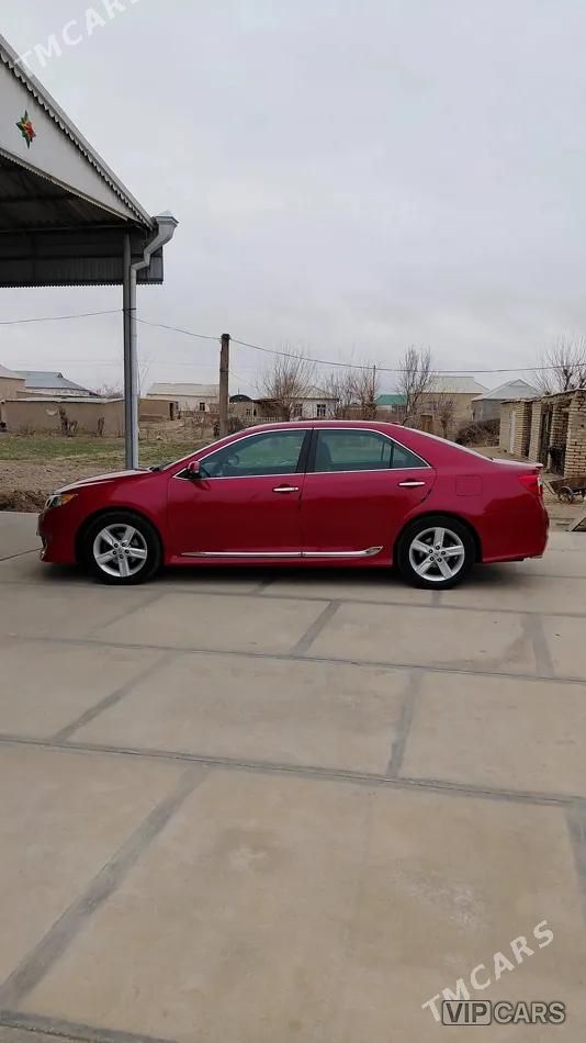 Toyota Camry, 2014