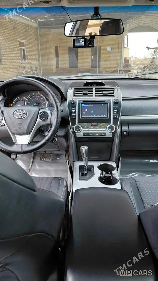 Toyota Camry, 2014