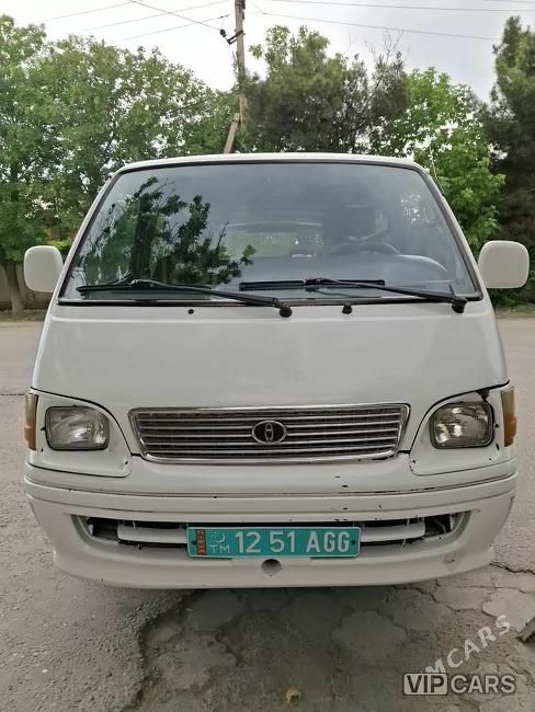 Toyota Hiace, 2003