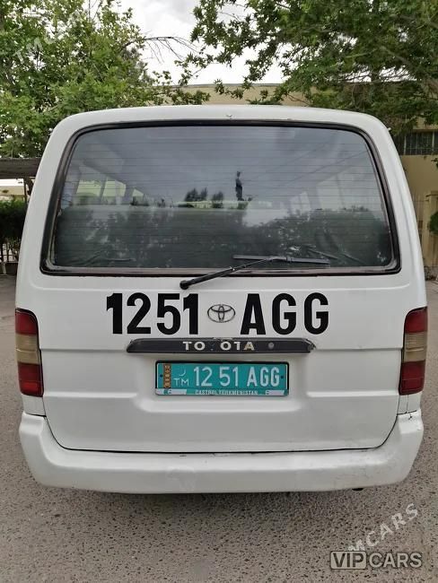 Toyota Hiace, 2003