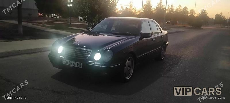 Mercedes-Benz E320, 2000