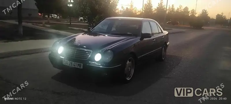Mercedes-Benz E320, 2000 — фото 2