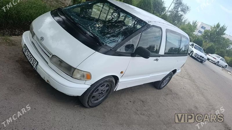 Toyota Previa, 1990