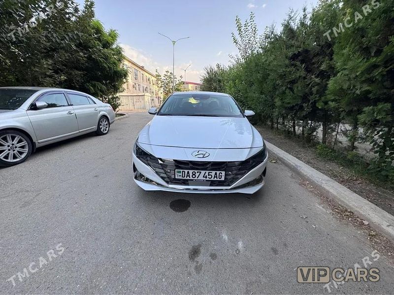 Hyundai Elantra, 2021