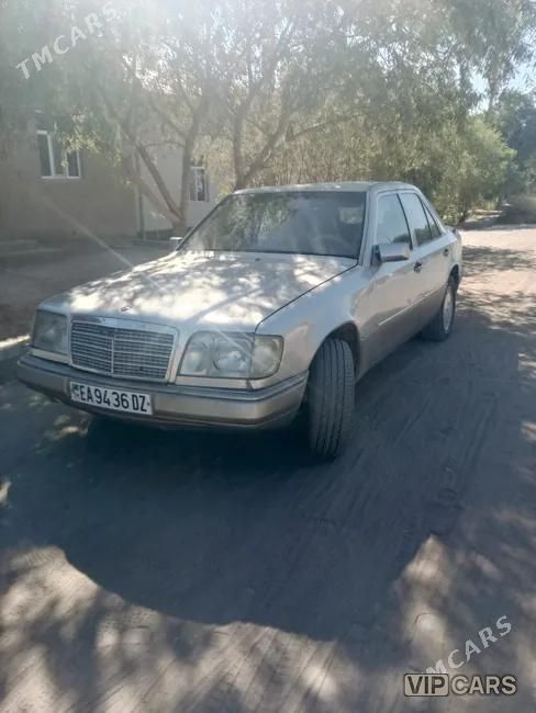 Mercedes-Benz C280, 1993