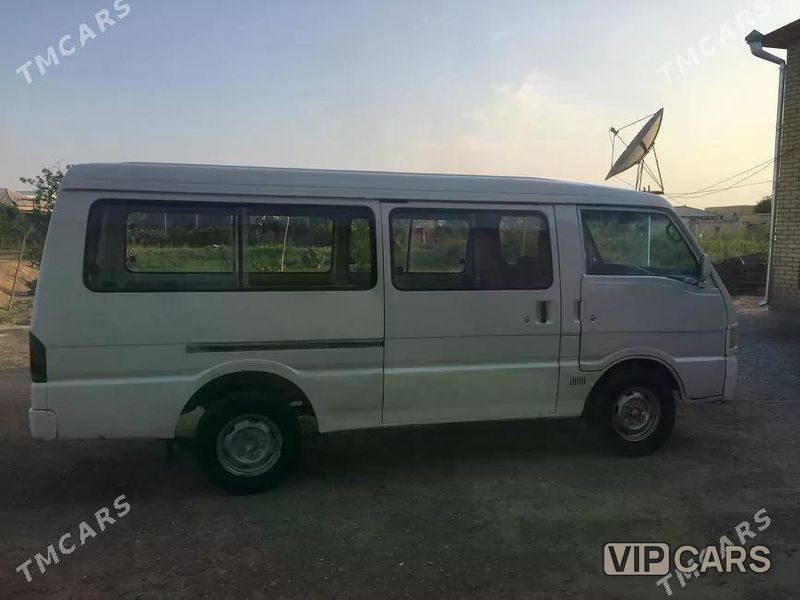 Toyota Hiace, 1998