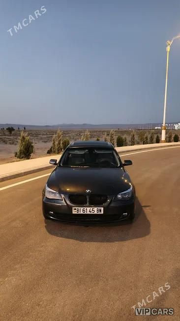 BMW E60, 2008
