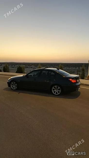 BMW E60, 2008