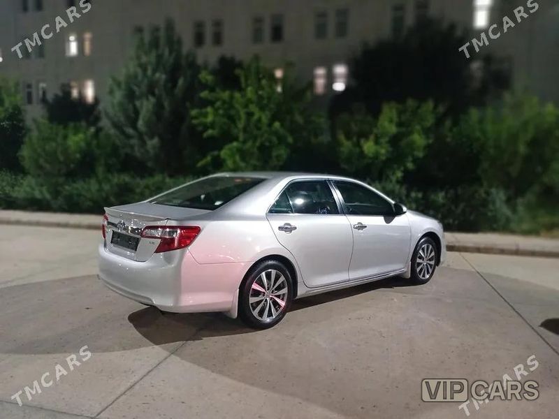 Toyota Camry, 2012