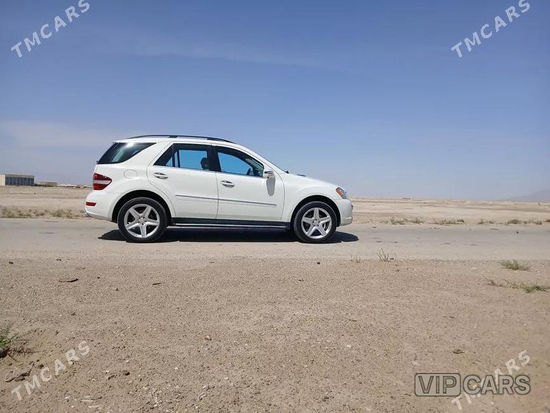 Mercedes-Benz ML350, 2011
