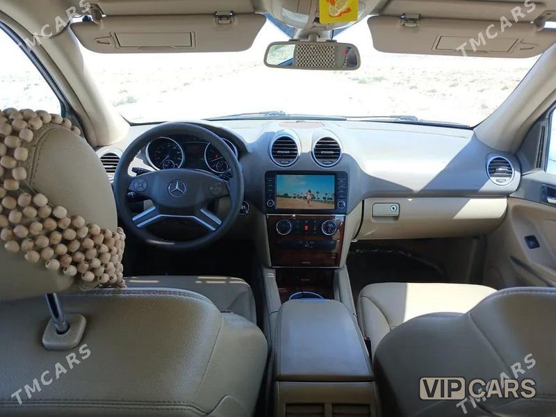 Mercedes-Benz ML350, 2011