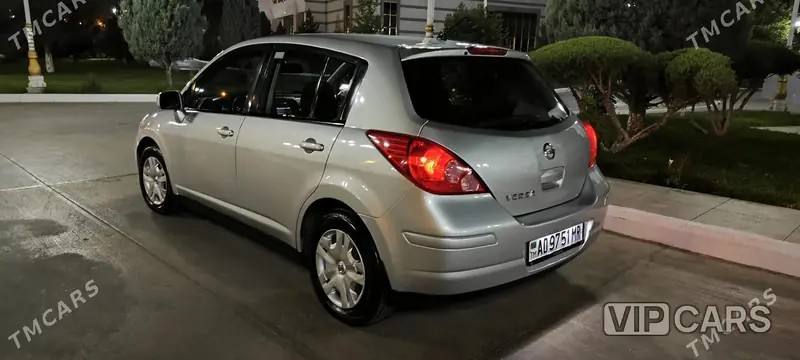 Nissan Versa, 2011 — фото 2