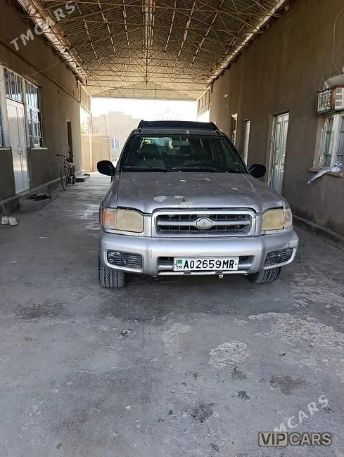 Nissan Pathfinder, 2002