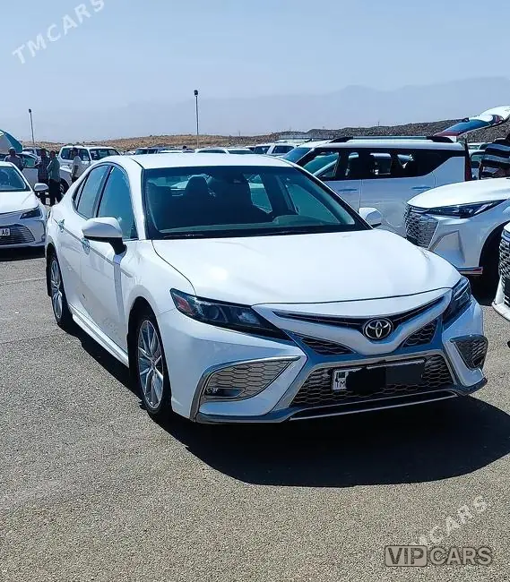 Toyota Camry, 2021 — фото 1
