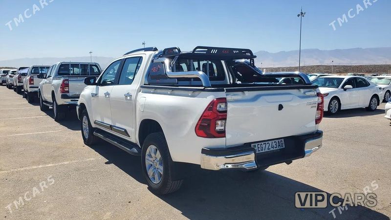 Toyota Hilux, 2025