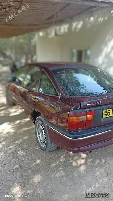 Opel Vectra, 1993