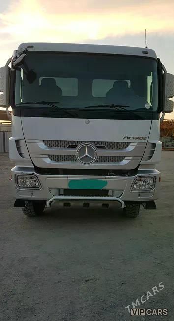 Mercedes-Benz ACTROS 3331, 2014