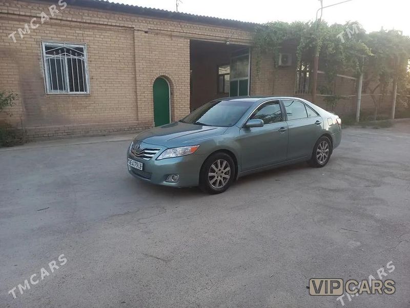 Toyota Camry, 2010