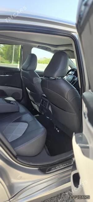 Toyota Camry, 2018