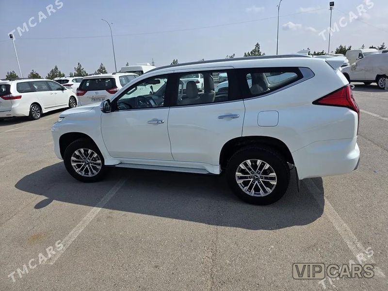 Mitsubishi Montero Sport, 2023