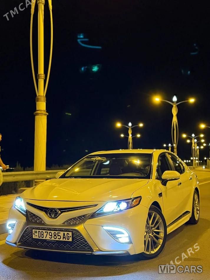 Toyota Camry, 2019