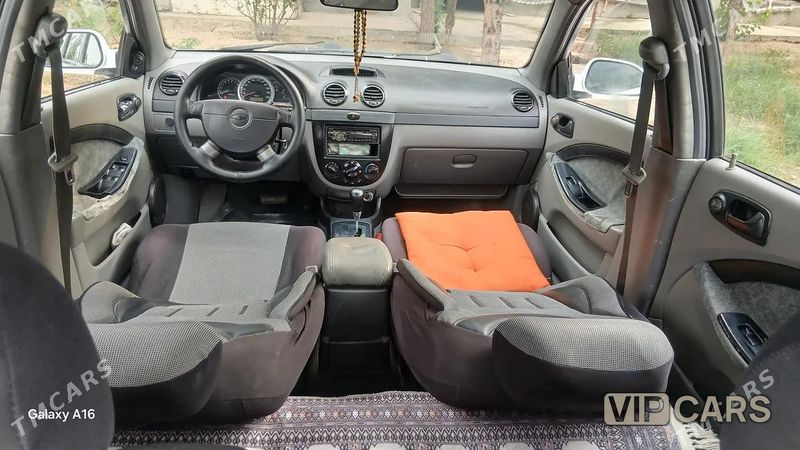 Chevrolet Lacetti, 2004